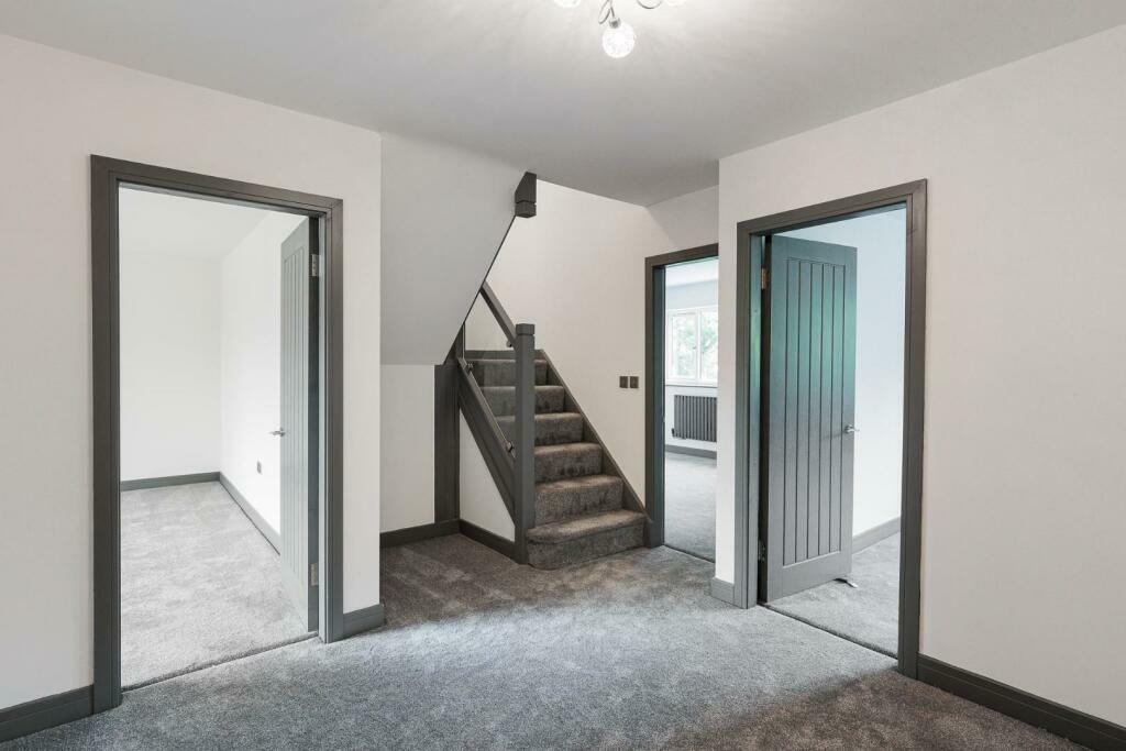 Stairs to 2nd Floor.jpeg