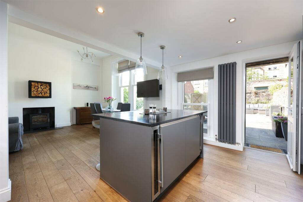 GF 23 Beaconsfield Road 40.JPG