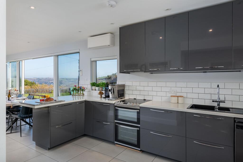 Kitchen, 2 Yorke Road, Dartmouth