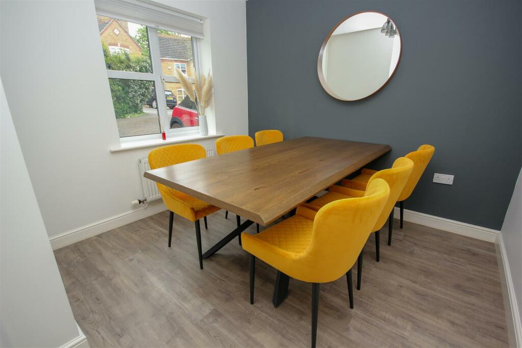 Dining Room.jpg