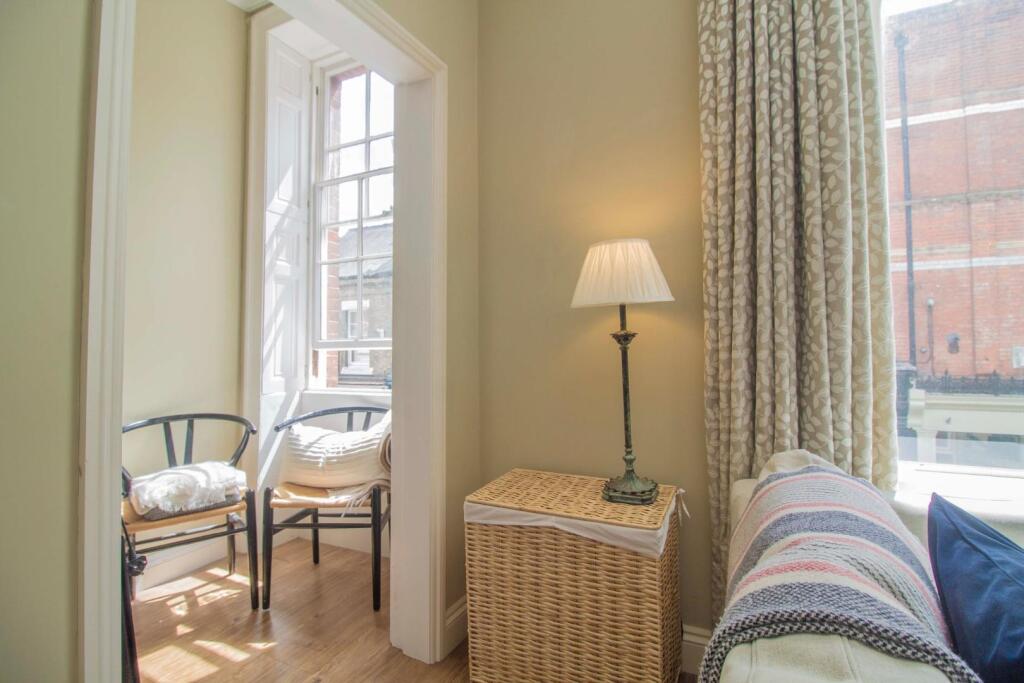 19b Abbeygate Street [Study Alcove] 02.jpg