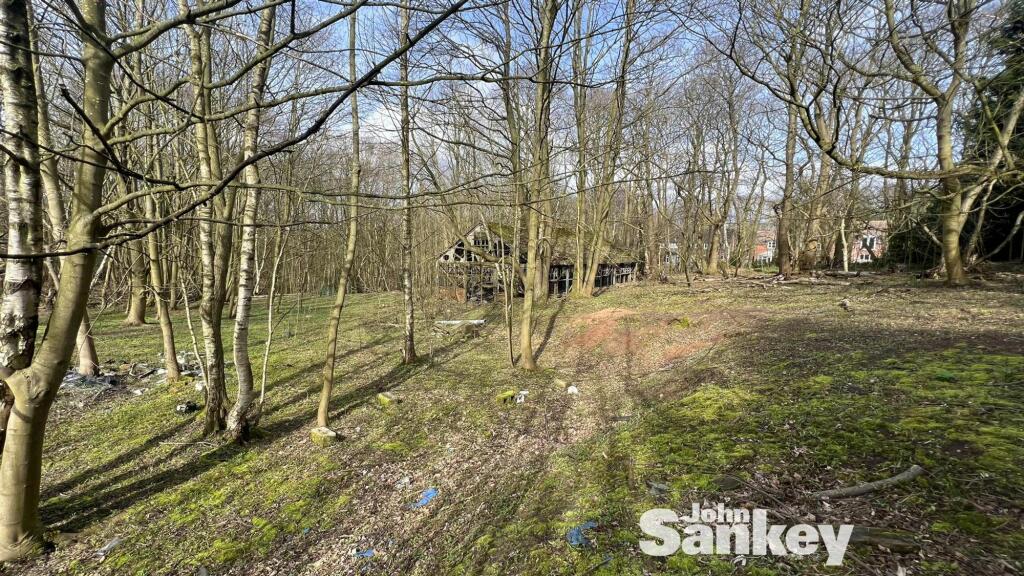 Land Adj Clipstone Dr _2393.jpg
