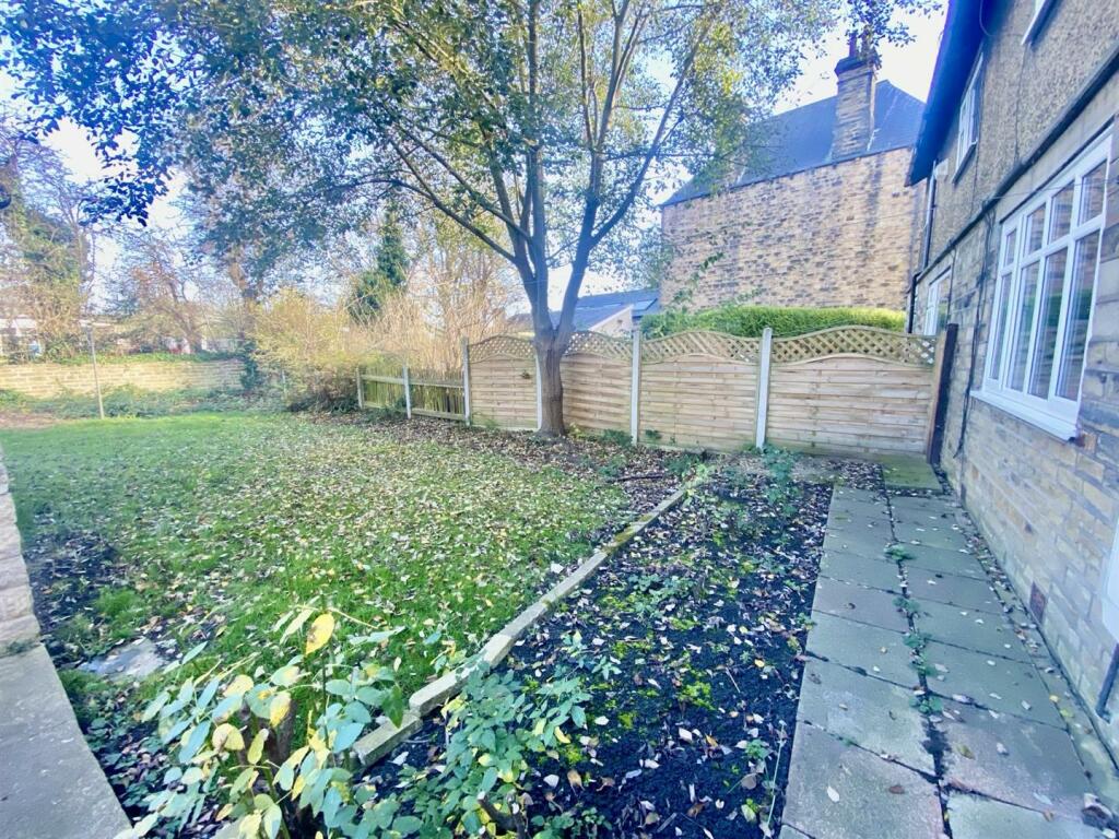 Bramleys Estate Agents - Knowl Road - Mirfield (8)