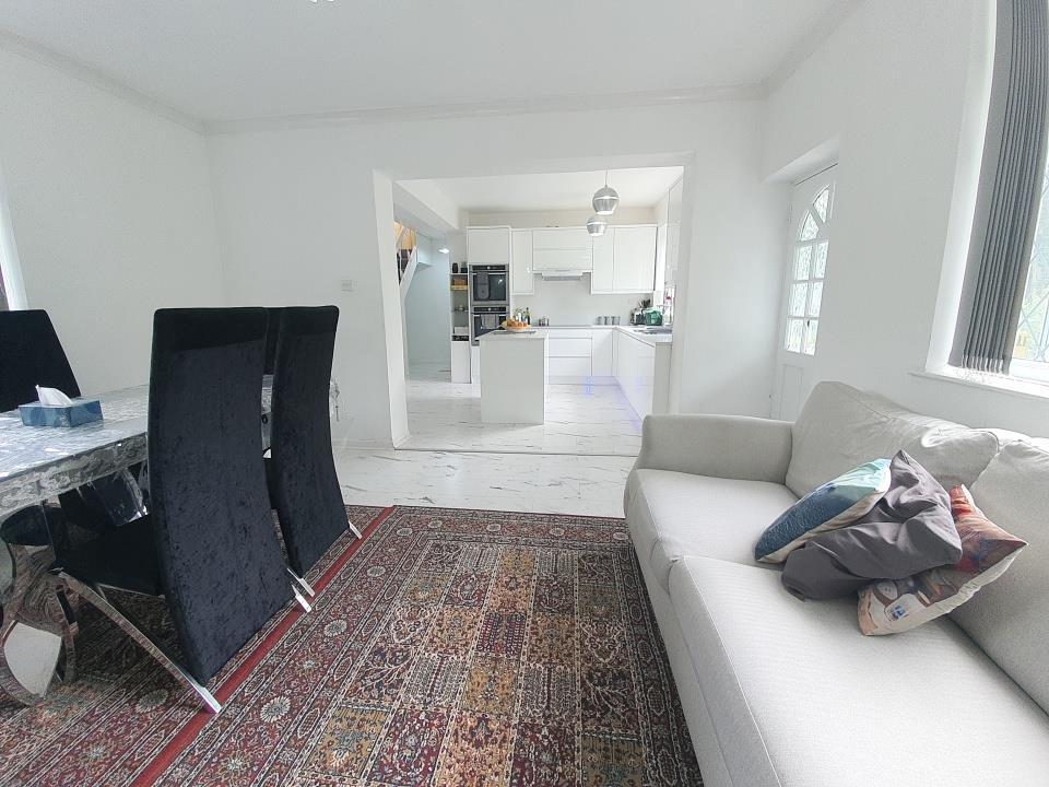 Dining/Sitting Room