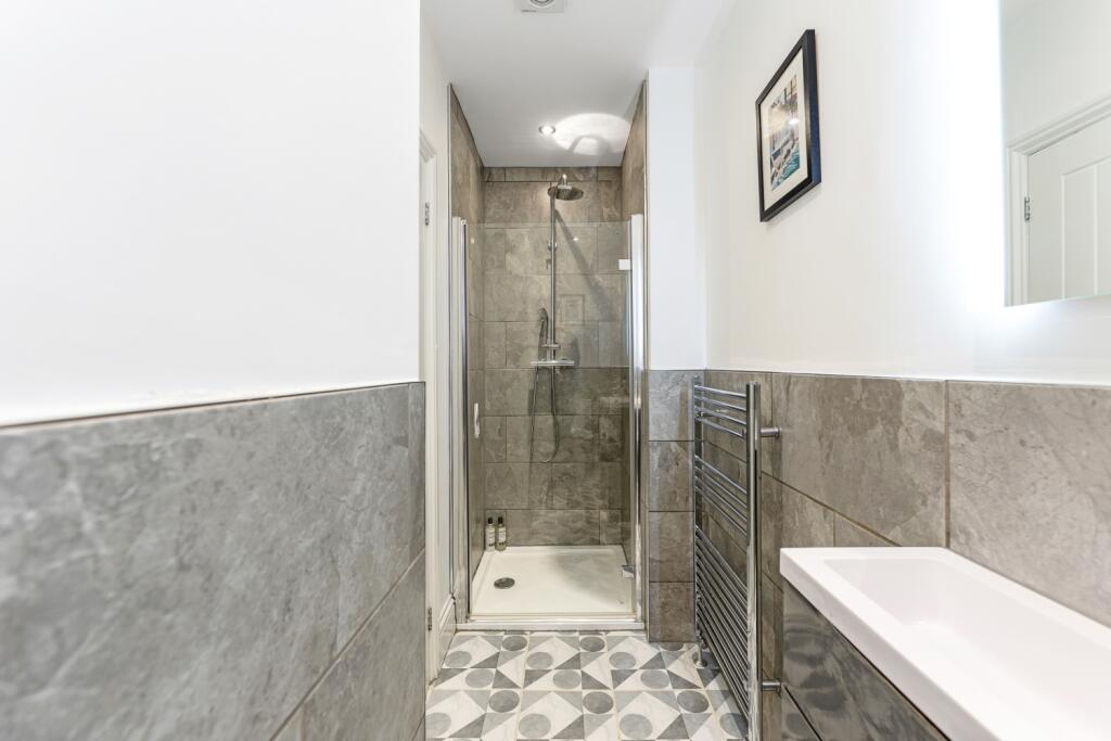 Ensuite
