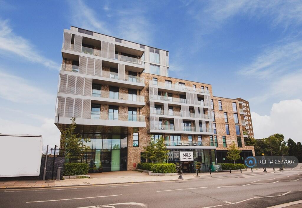 Front Building With m&amp;s Foodhall 