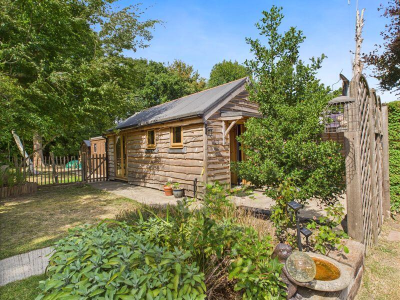 REAR GARDEN TO CABIN