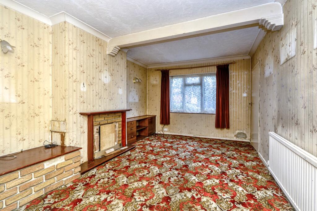 105 Cressingham Road, Reading, Berkshire, RG2 7RY