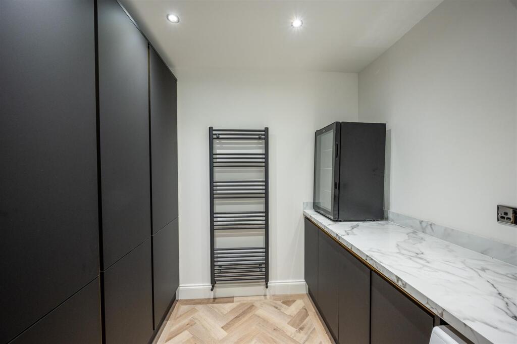 Utility Room (1).jpg