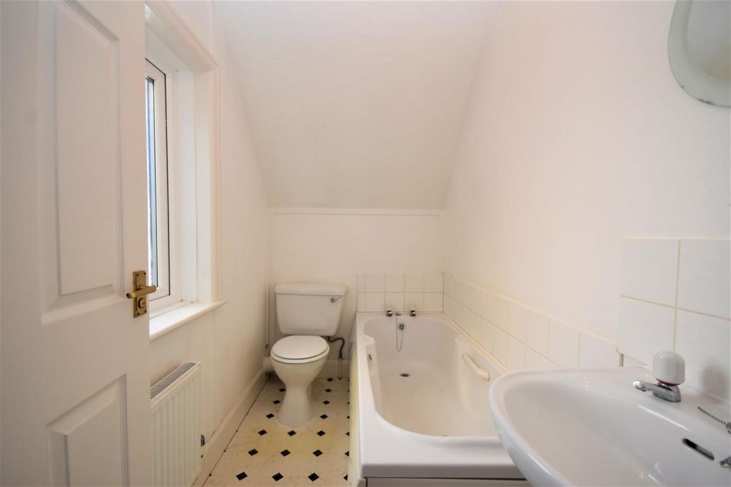 Bathroom.JPG
