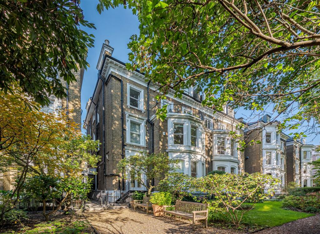 Gledhow Gardens 14 ext PH-1.jpg