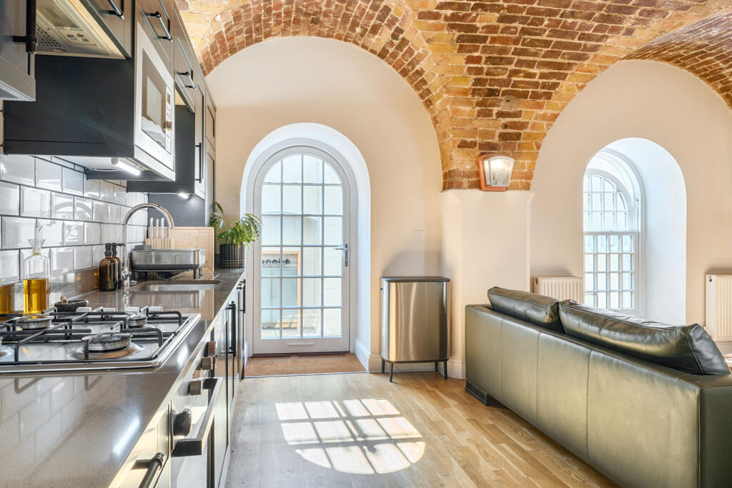 1354053-2-68cd56c...