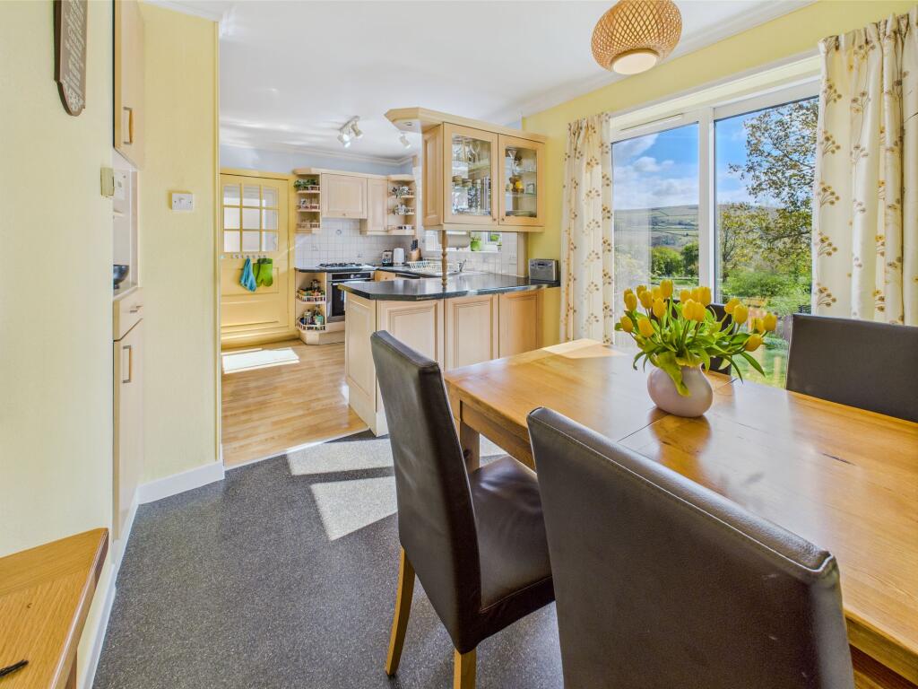 Kitchen Diner - Dining Area