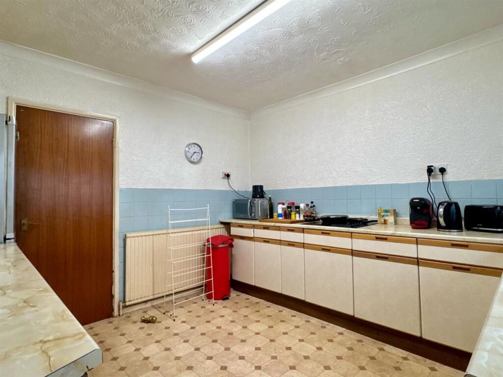 Kitchen 2