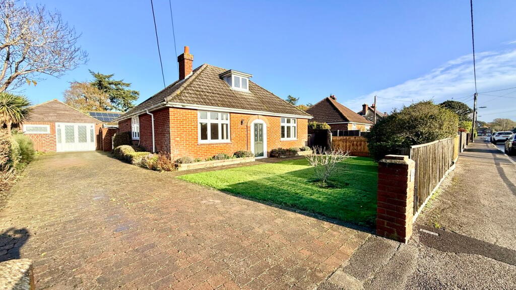 Lodge Road, Pennington, Lymington, SO41