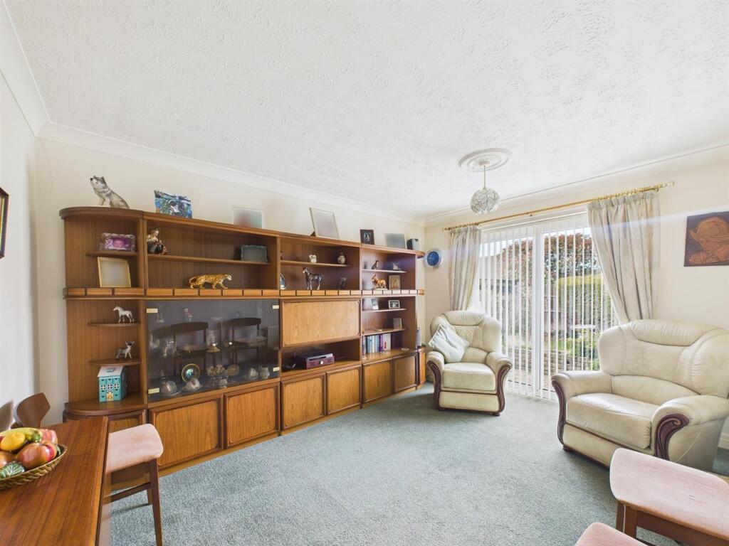 Sitting Room/Bedroom 3