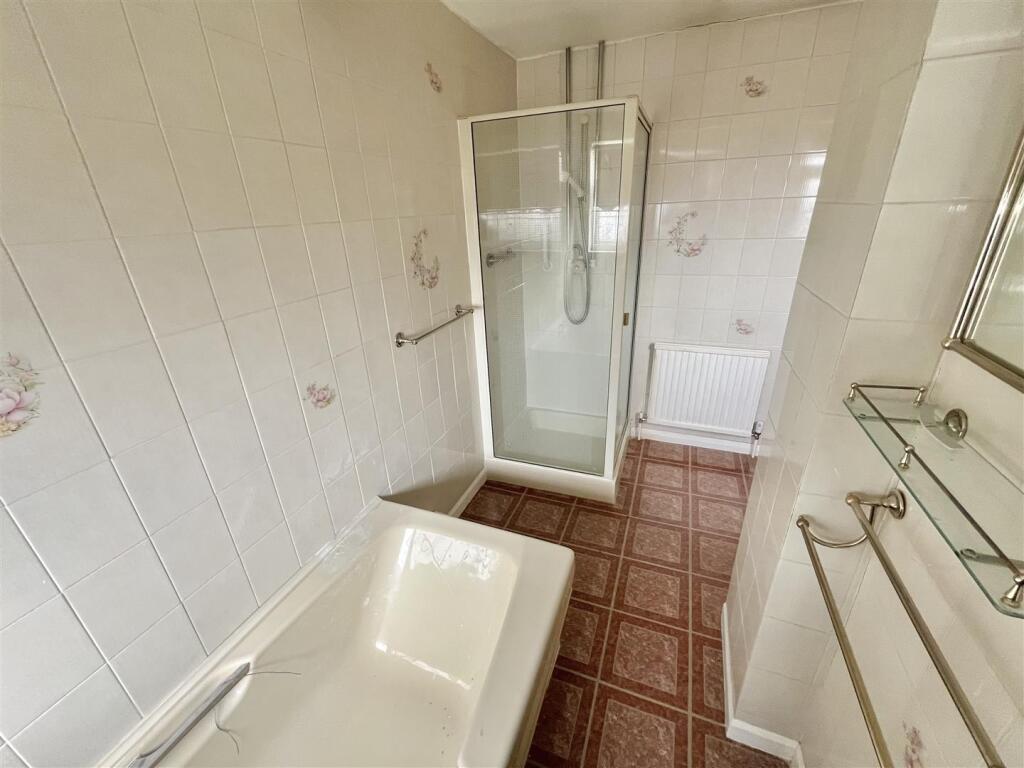 Bathroom Aspect 2
