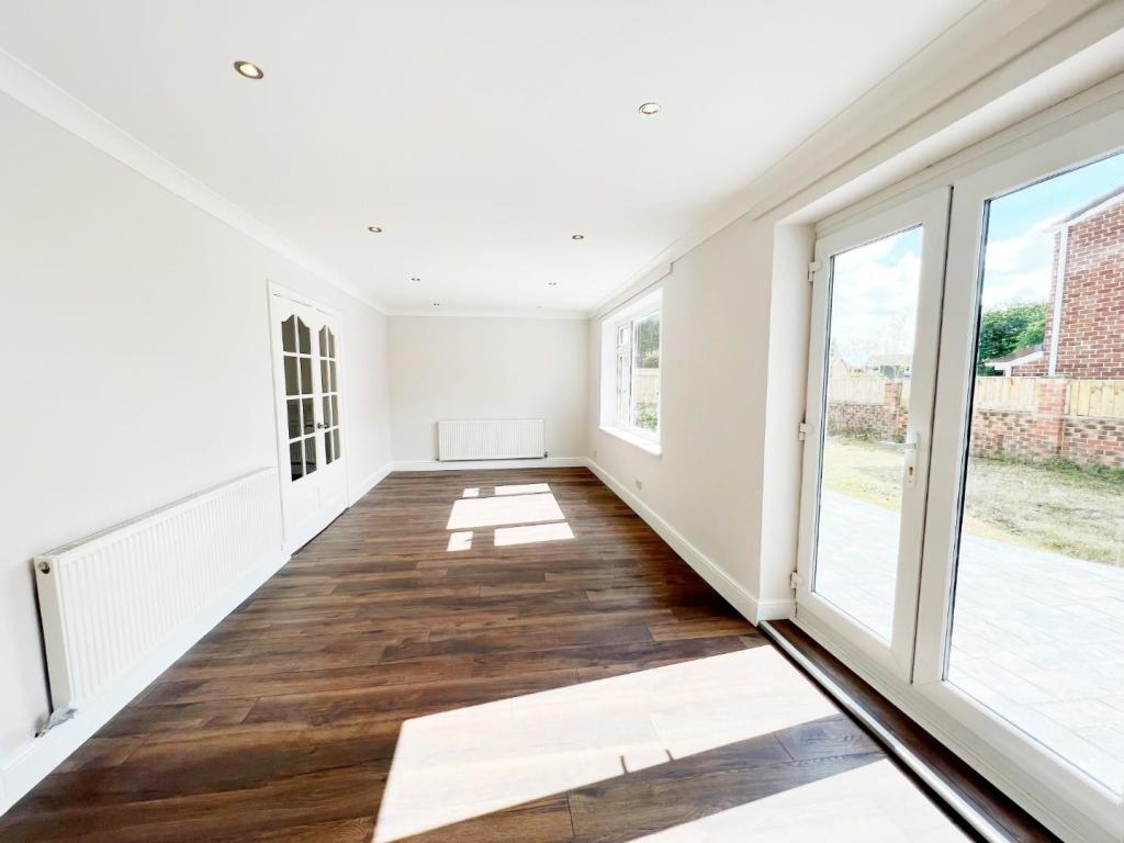 Dining Room 1.jpg
