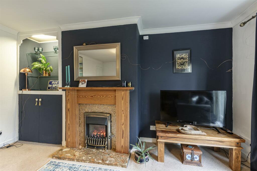 1 Whitefield Avenue Newtown 08.JPG