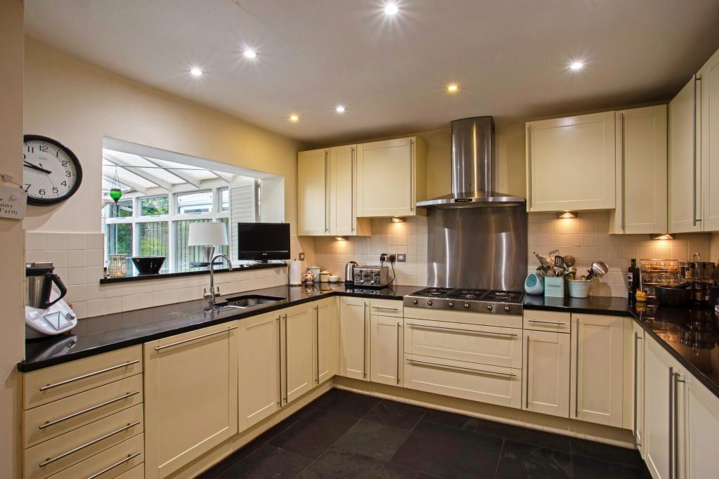 17 Keynshambury Road 306783 (9).jpg