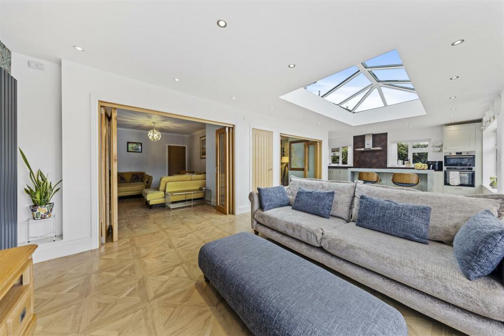 Kitchen/Breakfast/Family Room