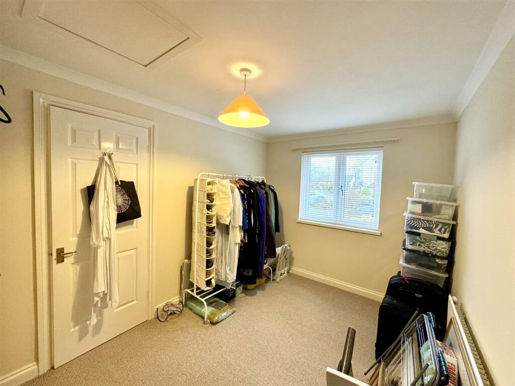 BEDROOM 3