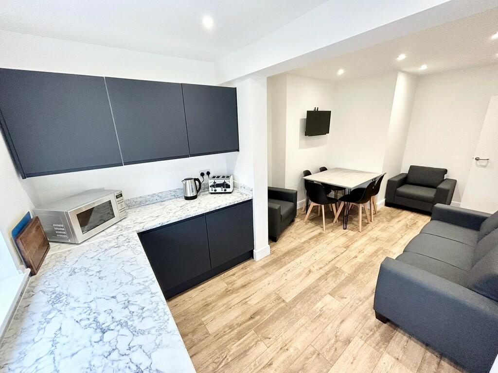 original-CF77E6E0...