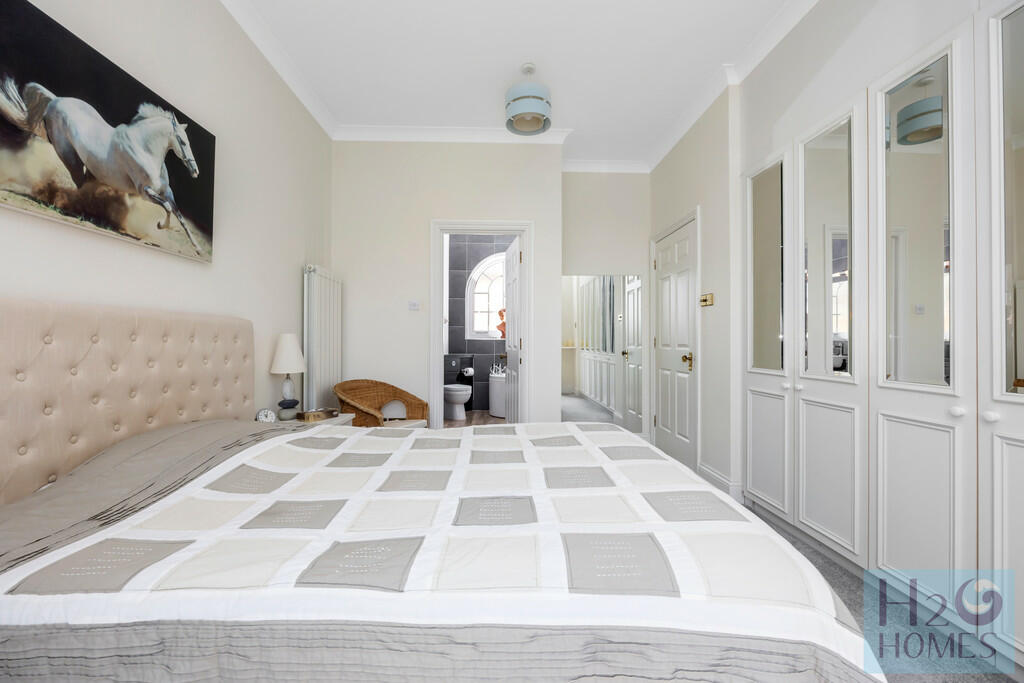 Trafalgar Gate_27...