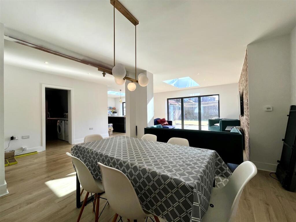 Dining Area Aspect 2