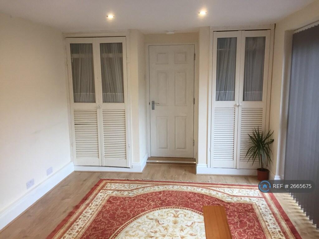 Bedroom 1 Downstairs Back 