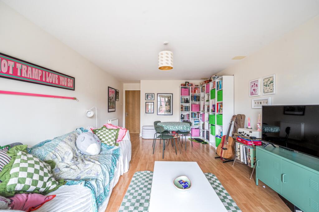 1386131-14-692e3d...