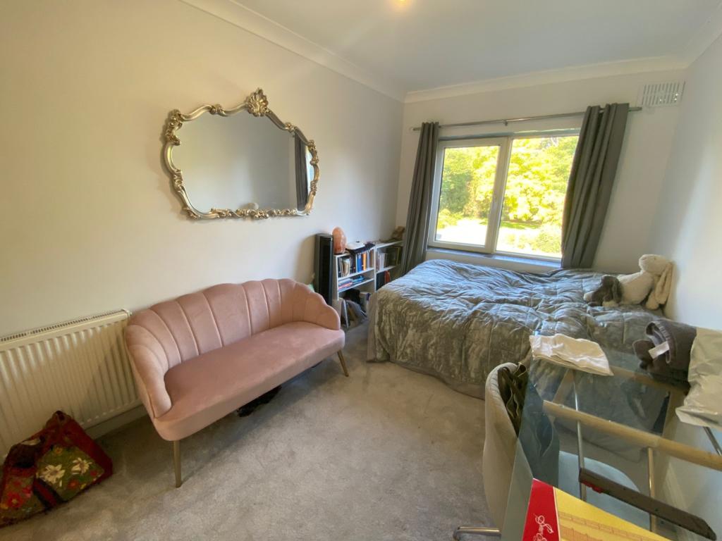 Bedroom 2 (2)