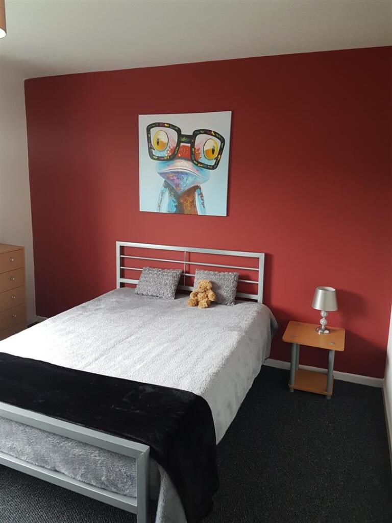 Room 6.jpg