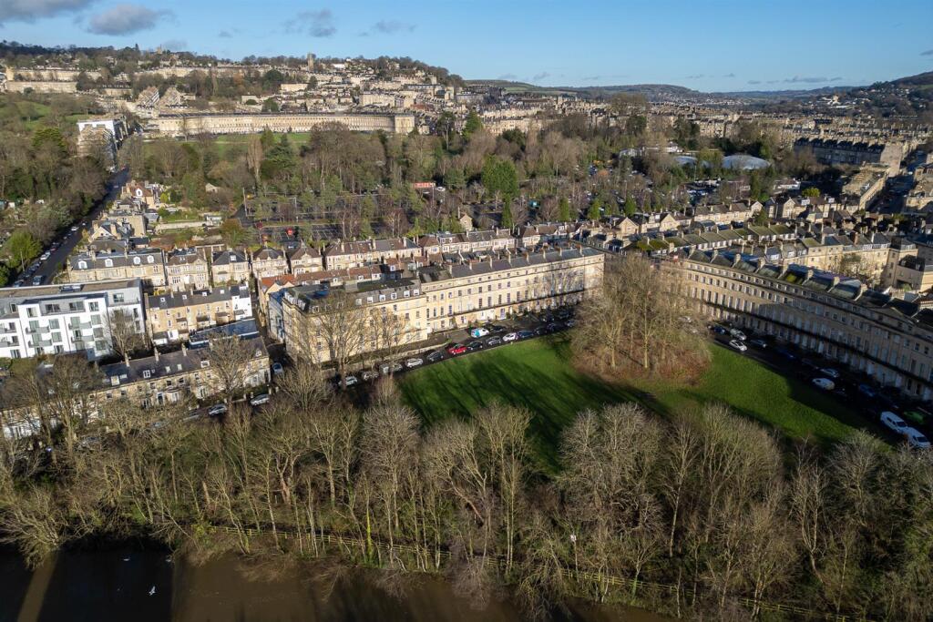 Flat 3, 6, Nelson Place West, Walcot, Bath, BA1 2T