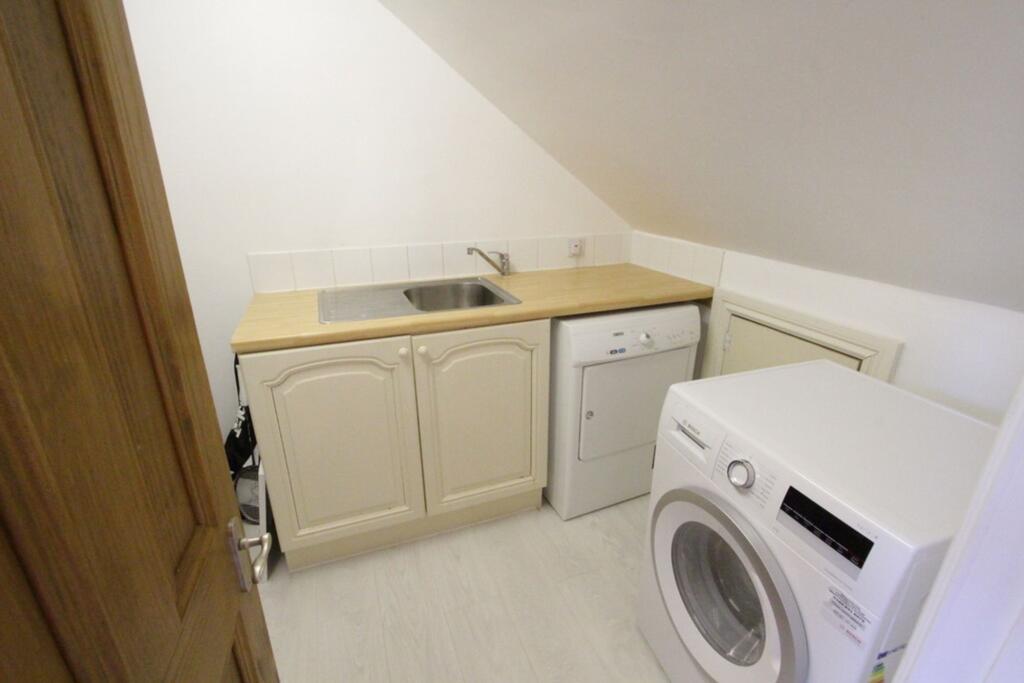 SECOND FLOOR UTILTY