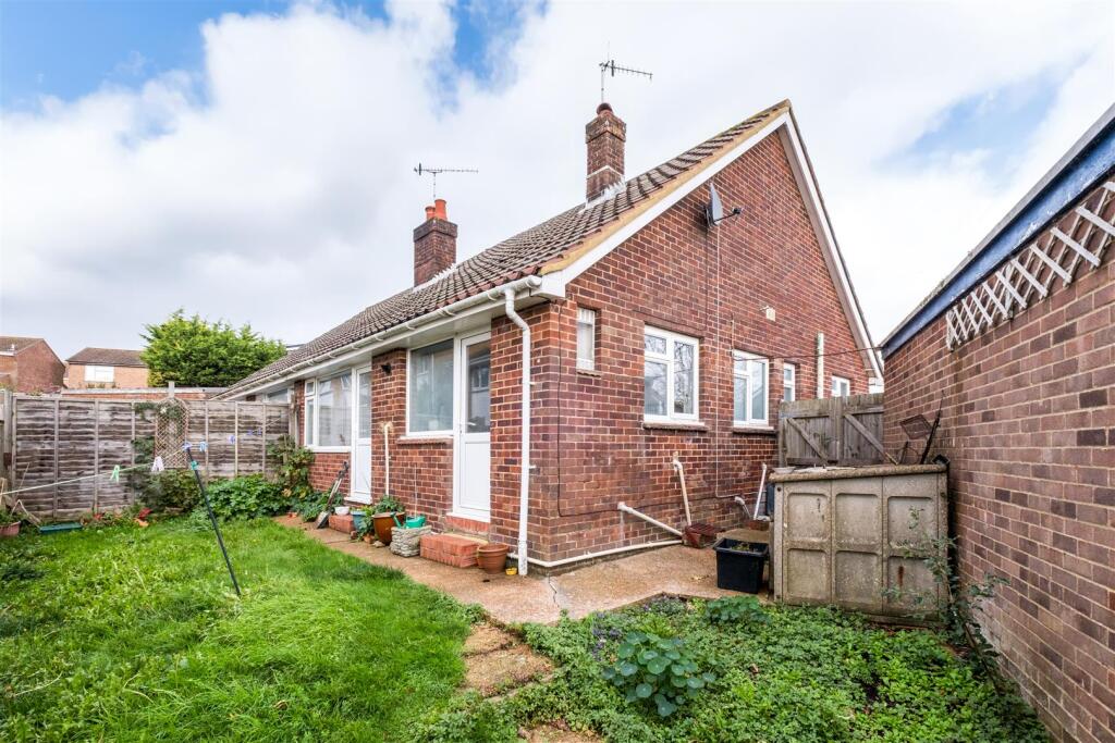 9 Foredown Cl-21.jpg