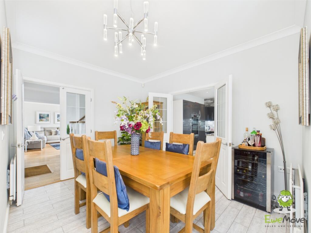 CAM03778G0-PR0218-STILL004