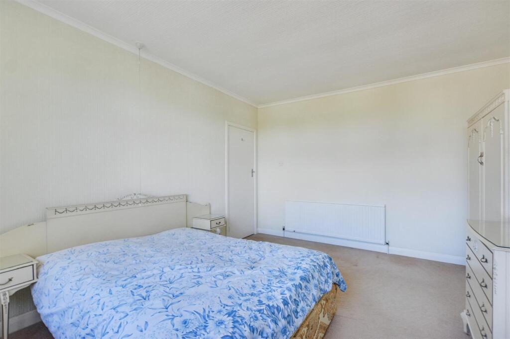 Bedroom 1_3.jpeg