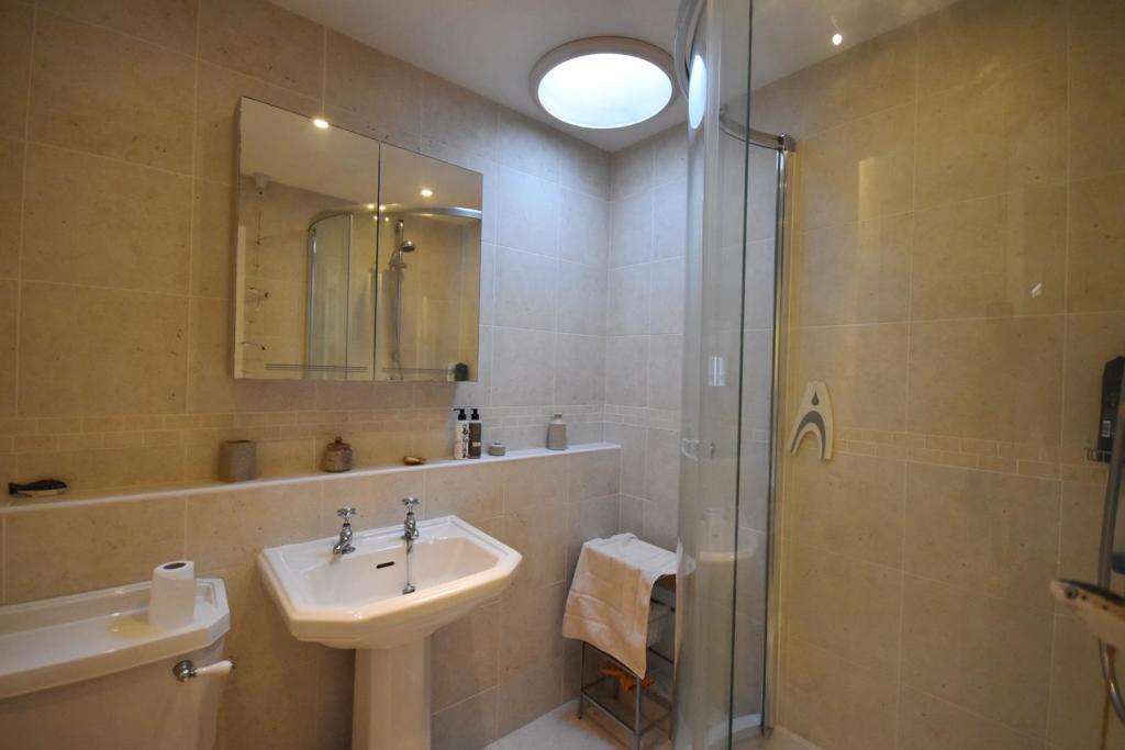 Shower 1.JPG