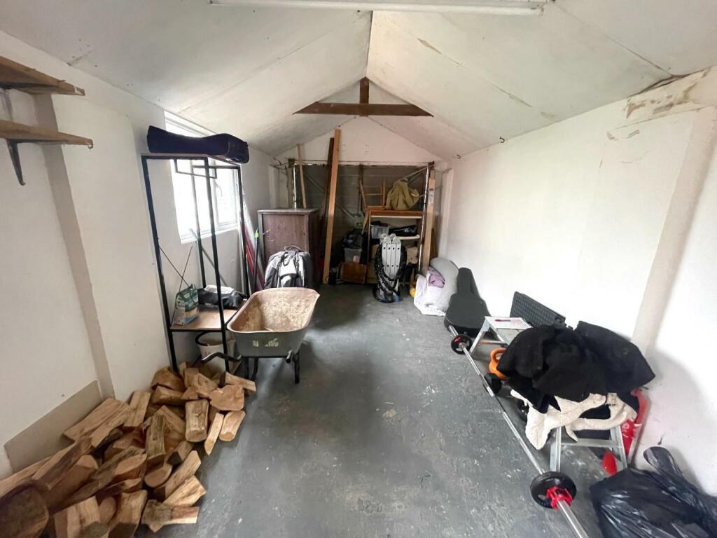 Garage 2.JPG