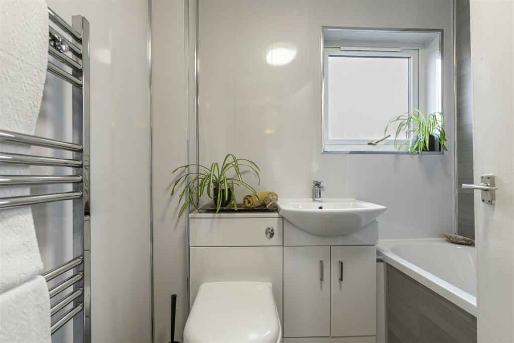 1 Whitefield Avenue Newtown 35.JPG