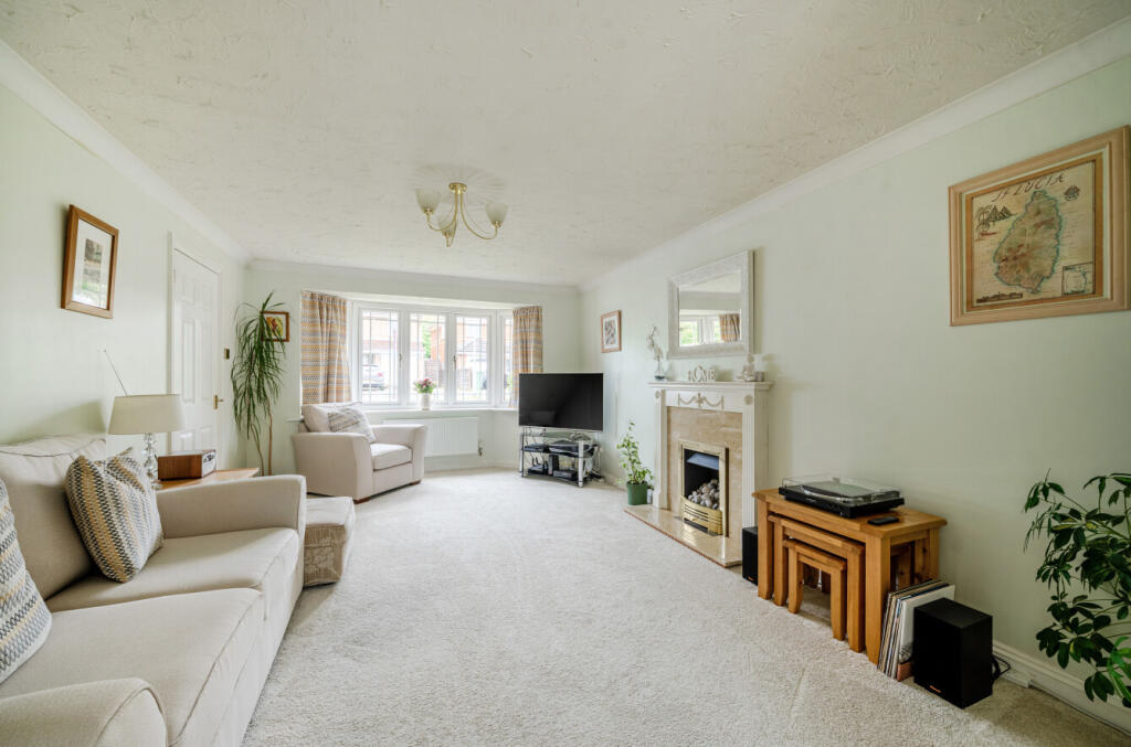 1299489-22-6835b8...