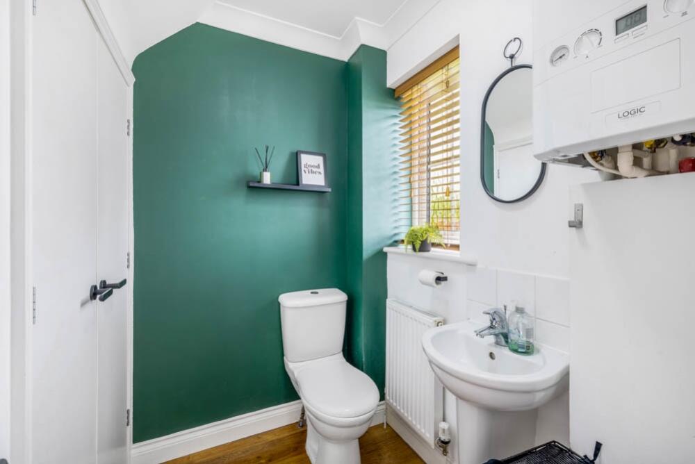 20 Eton Way (Boston)-24