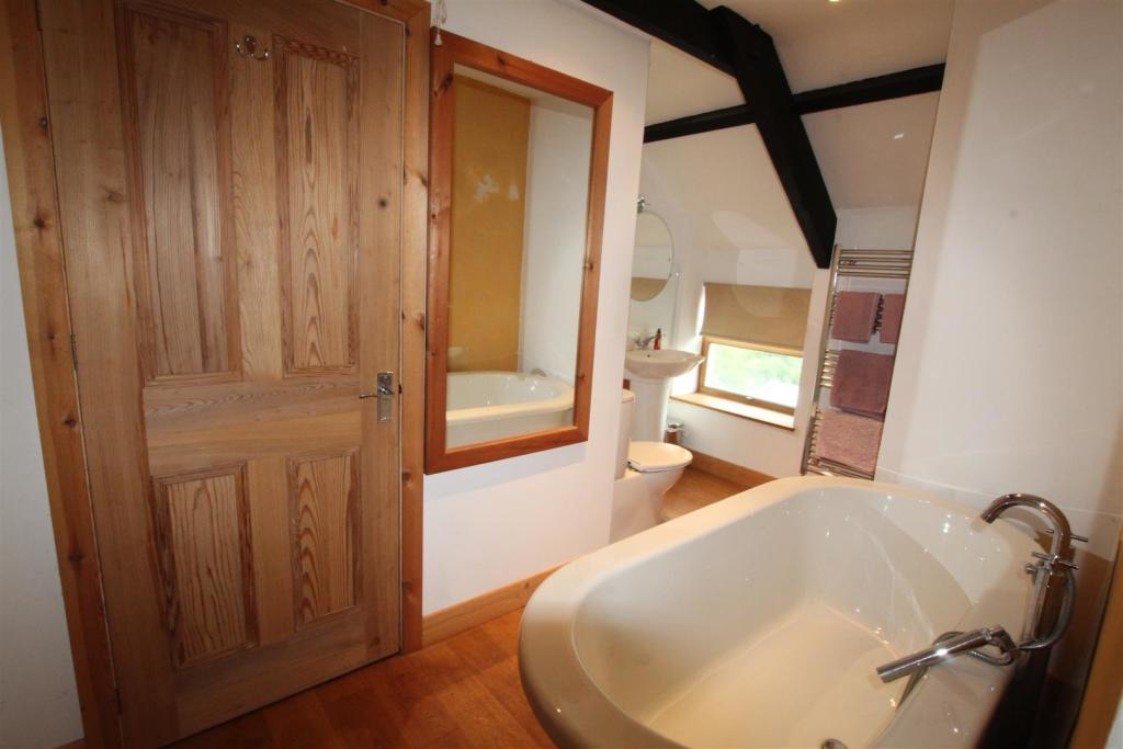 MASTER FRONT BEDROOM 1