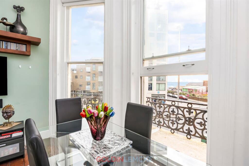 Sitting/Dining Room