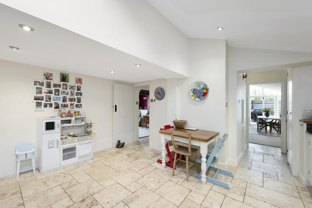 Kitchen/Breakfast