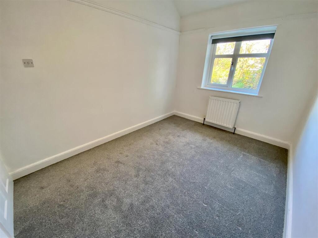 Bramleys Estate Agents - Knowl Road - Mirfield (38