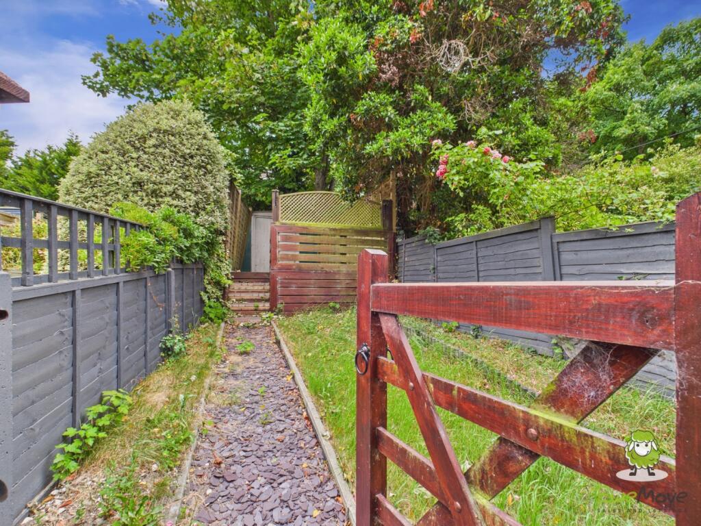 EweMove Basingstoke Estate Agents 78 Winchester Ro