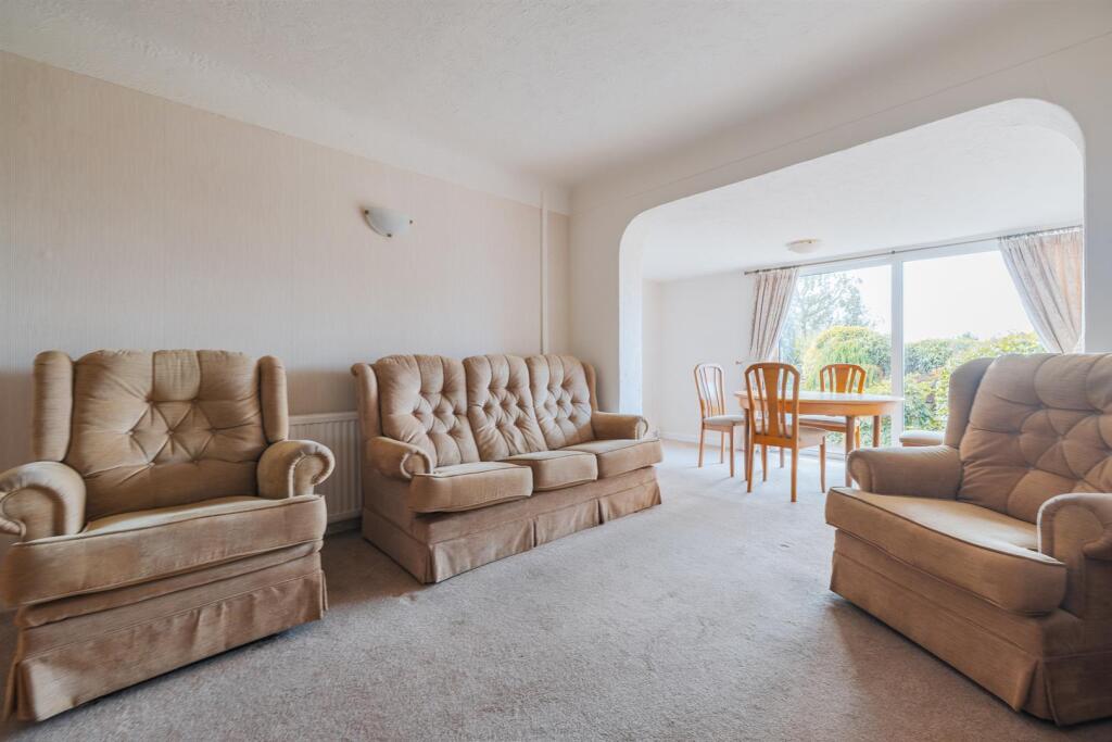 15 Bendee Ave-19.jpg