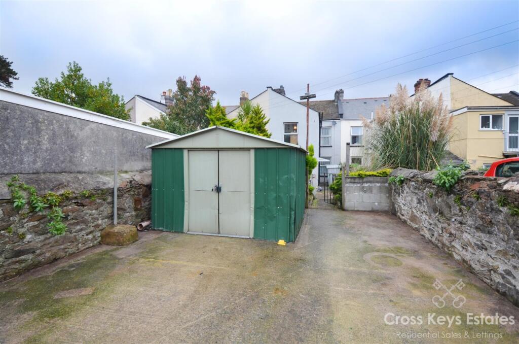 Garden &amp; Parking